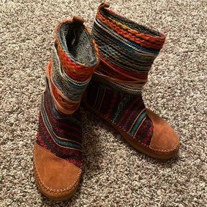 Toms boots 7.5 Aztec
